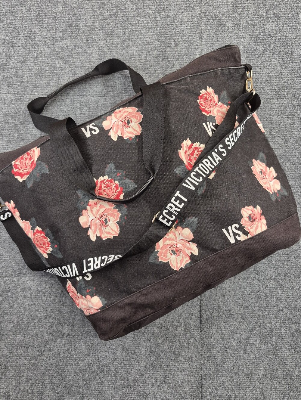 Victoria’s Secret Floral Weekender Tote Bag Black Rose Travel Gym Bag